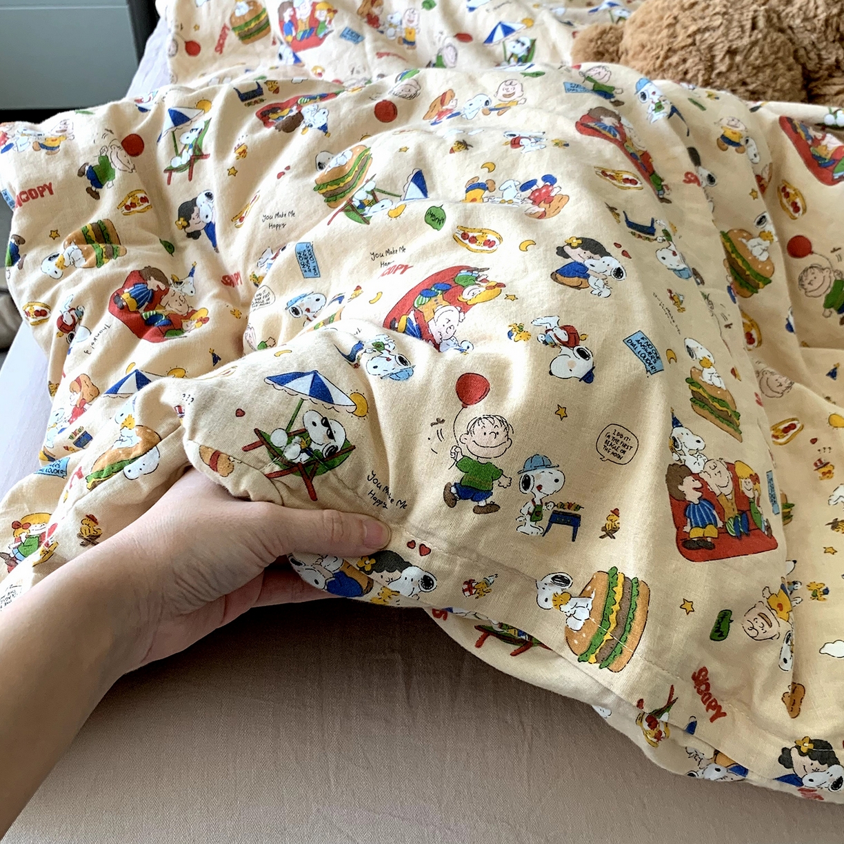 91家纺网 家纺一手货源 找家纺 源启生活 2025新款正版史努比系列全棉纯棉双层纱四件套 汉堡史努比