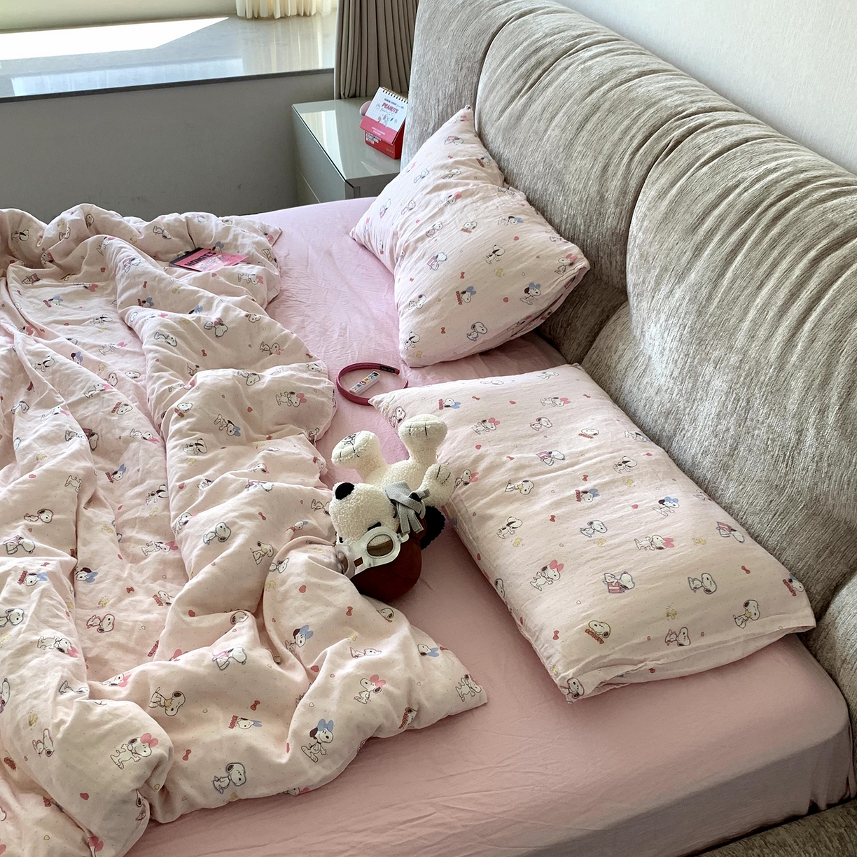 91家纺网 家纺一手货源 找家纺 源启生活 2025新款正版史努比系列全棉纯棉双层纱四件套 甜蜜史努比