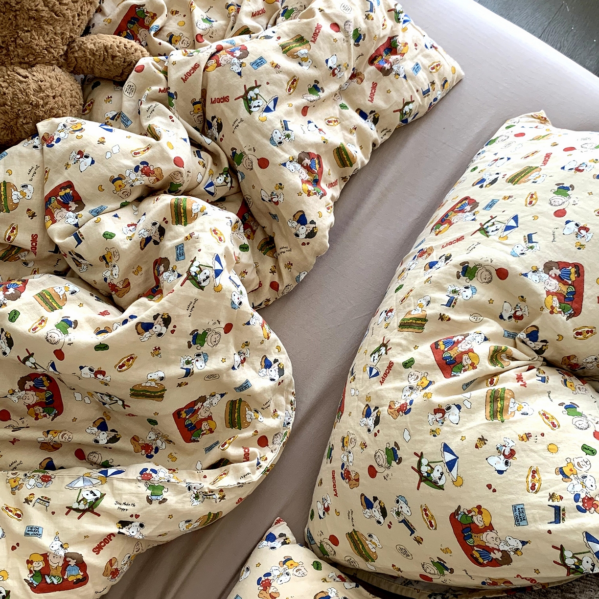 91家纺网 家纺一手货源 找家纺 源启生活 2025新款正版史努比系列全棉纯棉双层纱四件套 汉堡史努比