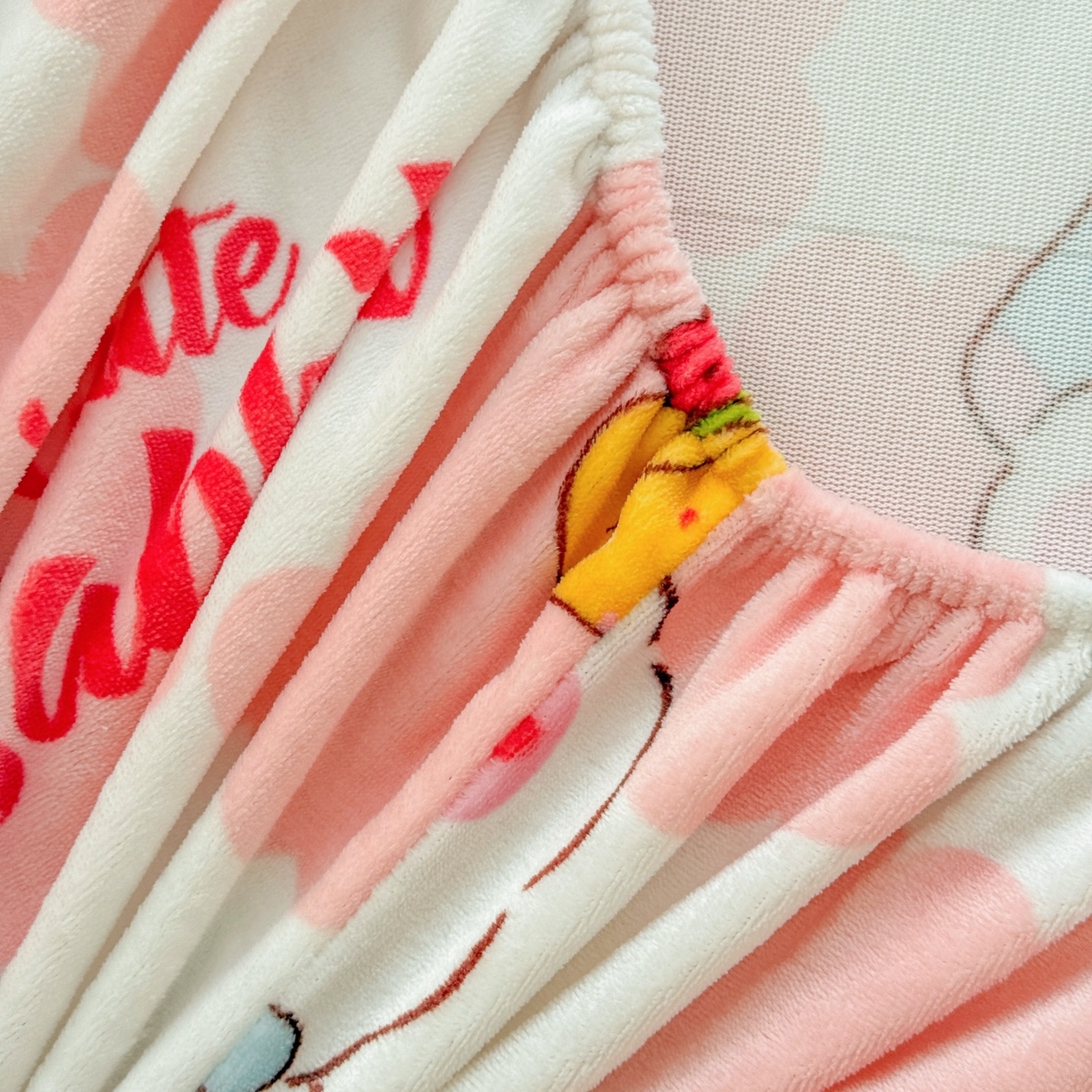 91家纺网 家纺一手货源 找家纺 名兮家居 2025新款高克重印花牛奶绒单床笠床笠单件 格子兔