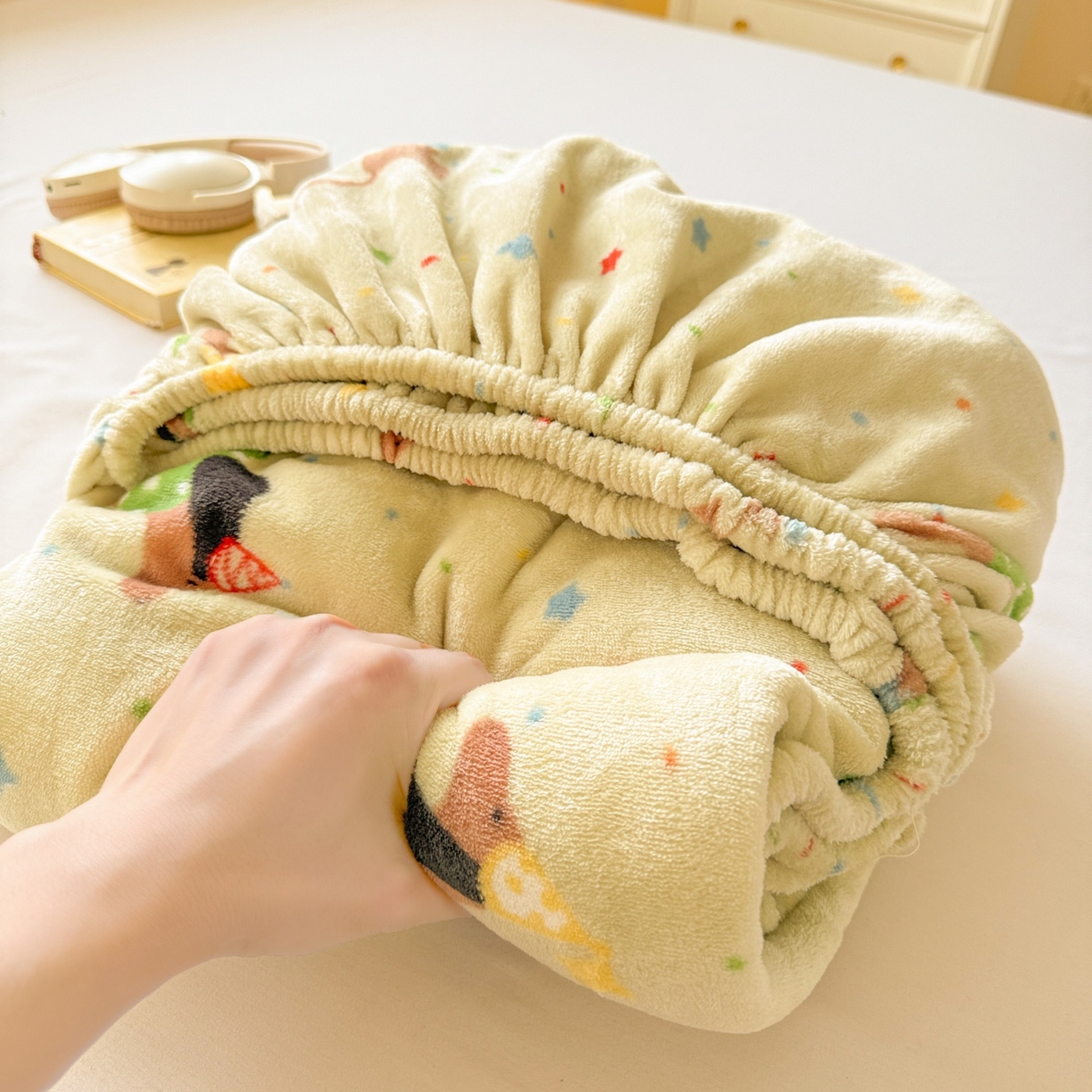 91家纺网 家纺一手货源 找家纺 名兮家居 2025新款高克重印花牛奶绒单床笠床笠单件 腊肠狗