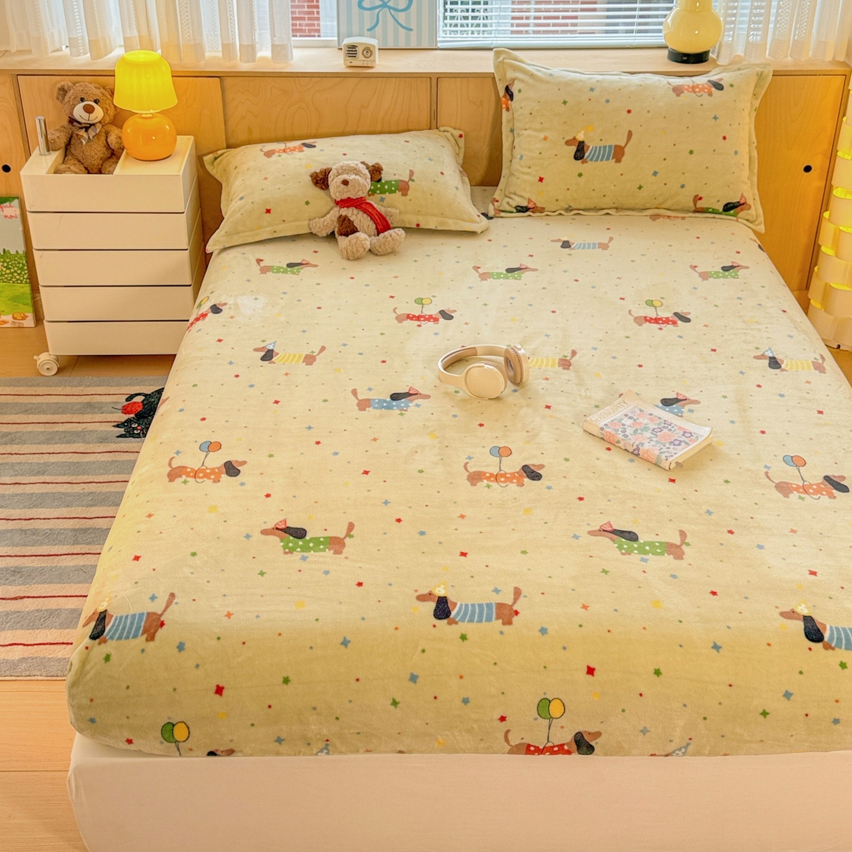 91家纺网 家纺一手货源 找家纺 名兮家居 2025新款高克重印花牛奶绒单床笠床笠单件 腊肠狗