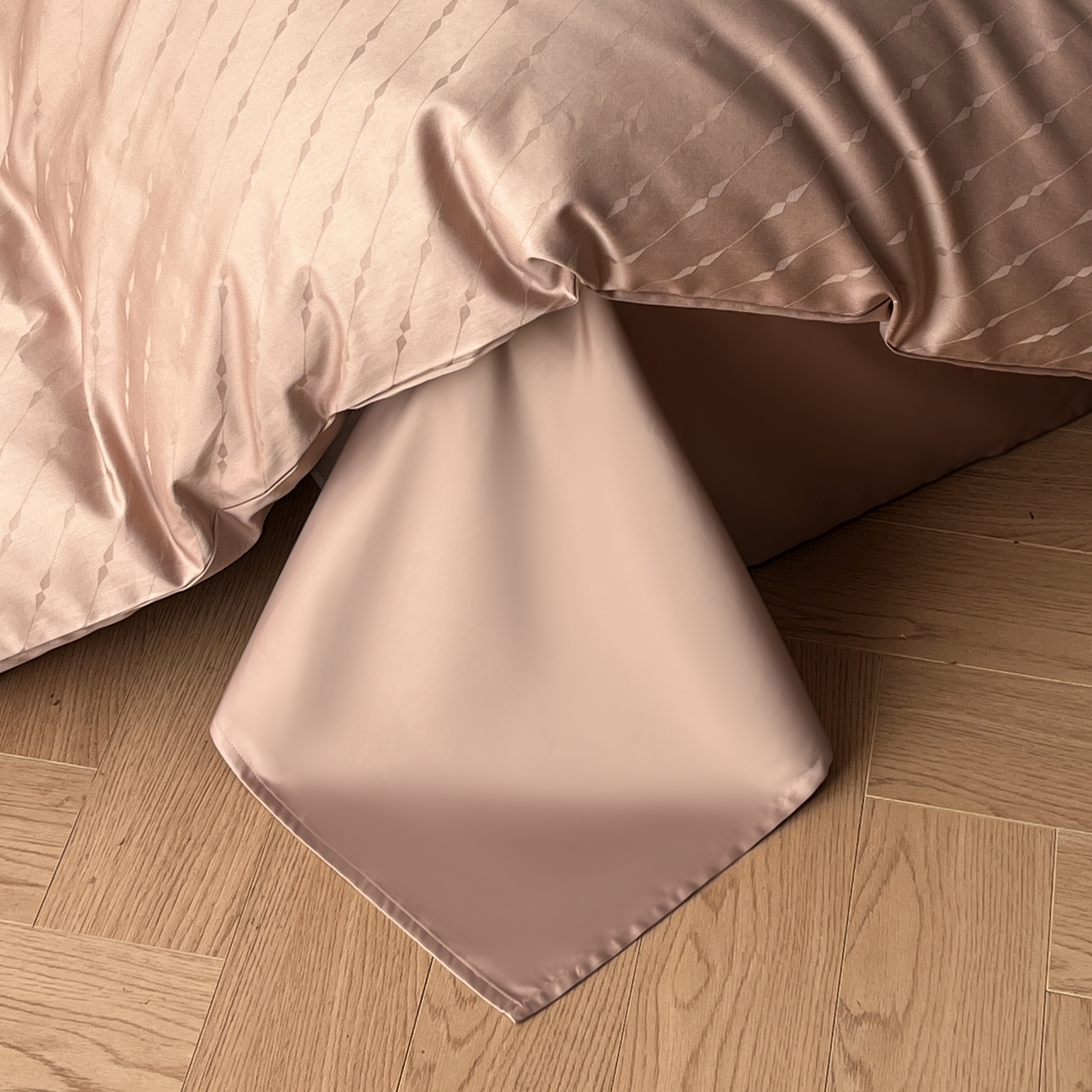 91家纺网 家纺一手货源 找家纺 群鹿家访 25年新款长绒棉简约款四件套 贝斯