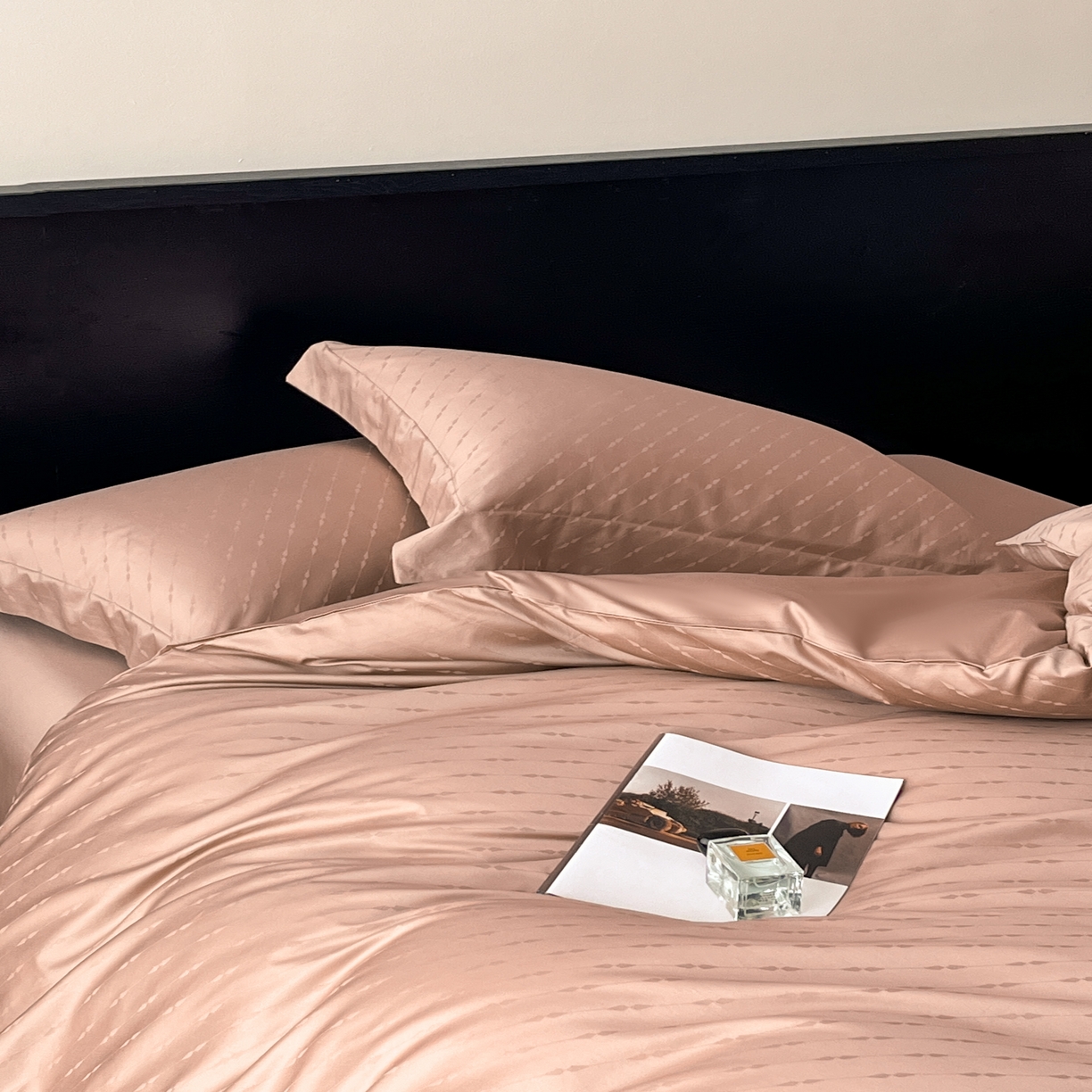 91家纺网 家纺一手货源 找家纺 群鹿家访 25年新款长绒棉简约款四件套 贝斯