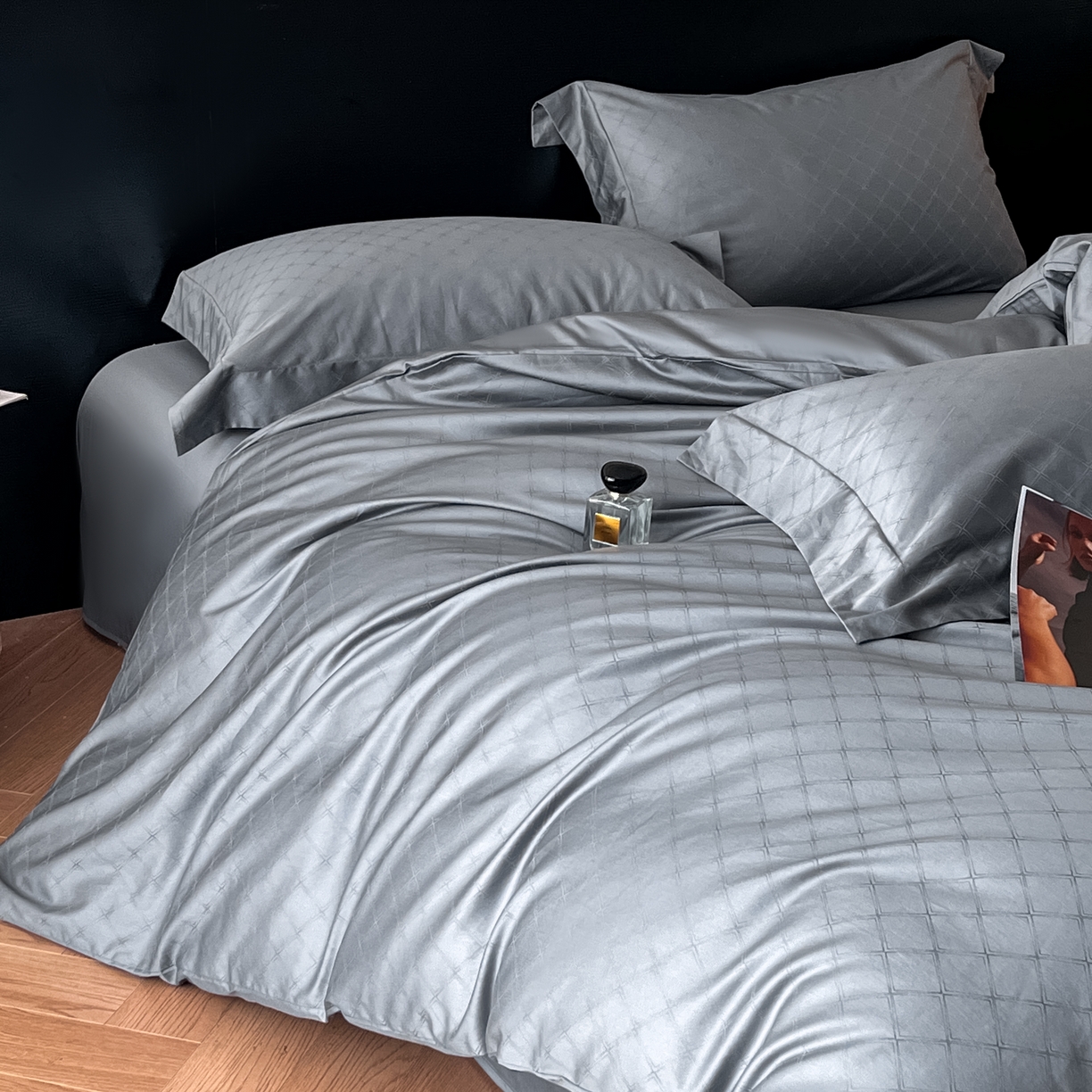 91家纺网 家纺一手货源 找家纺 群鹿家访 25年新款长绒棉简约款四件套 布拉格