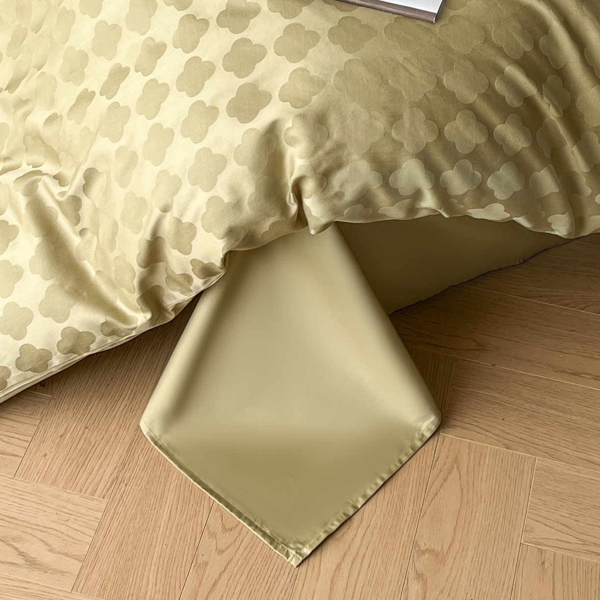 91家纺网 家纺一手货源 找家纺 群鹿家访 25年新款长绒棉简约款四件套 蒂凡朵