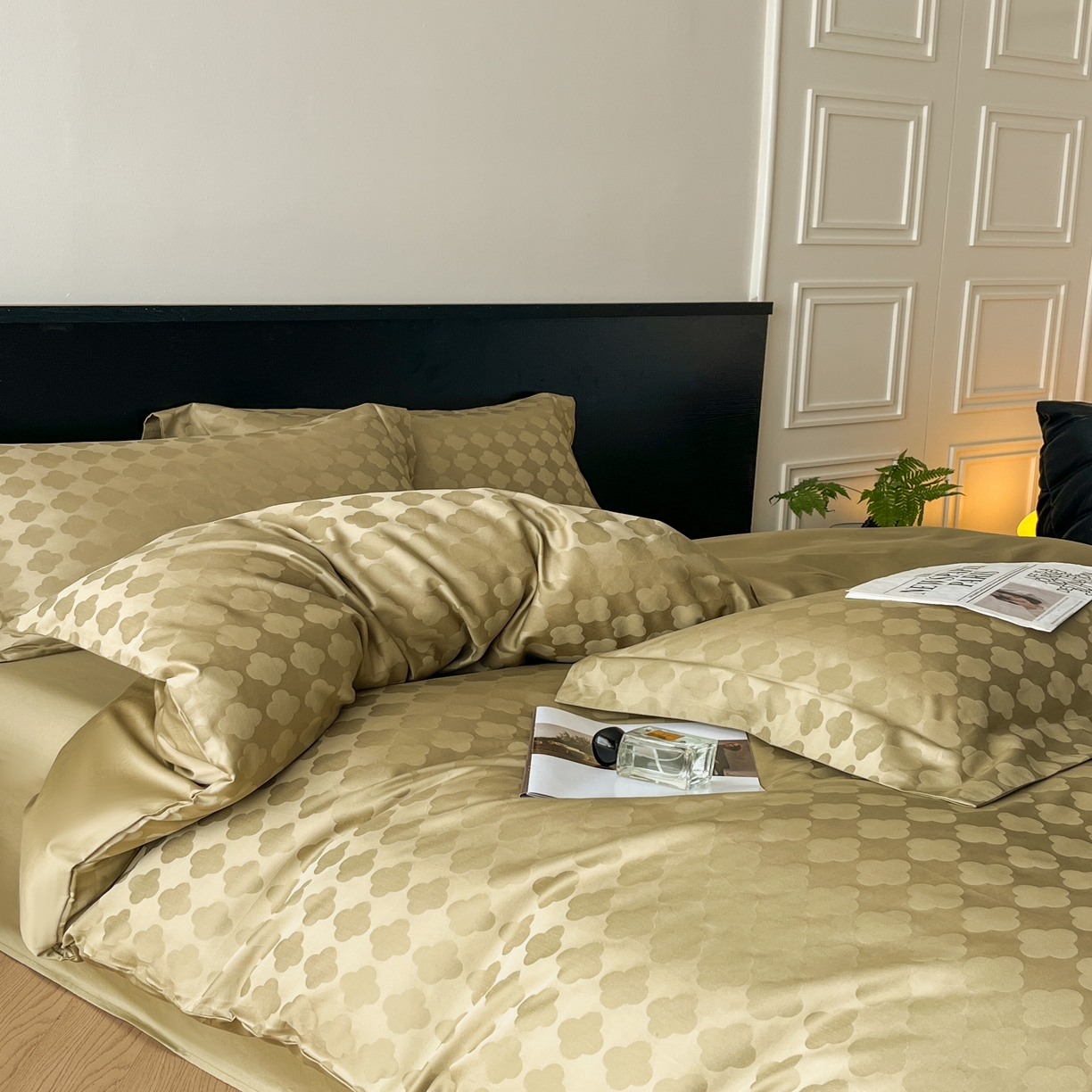 91家纺网 家纺一手货源 找家纺 群鹿家访 25年新款长绒棉简约款四件套 蒂凡朵