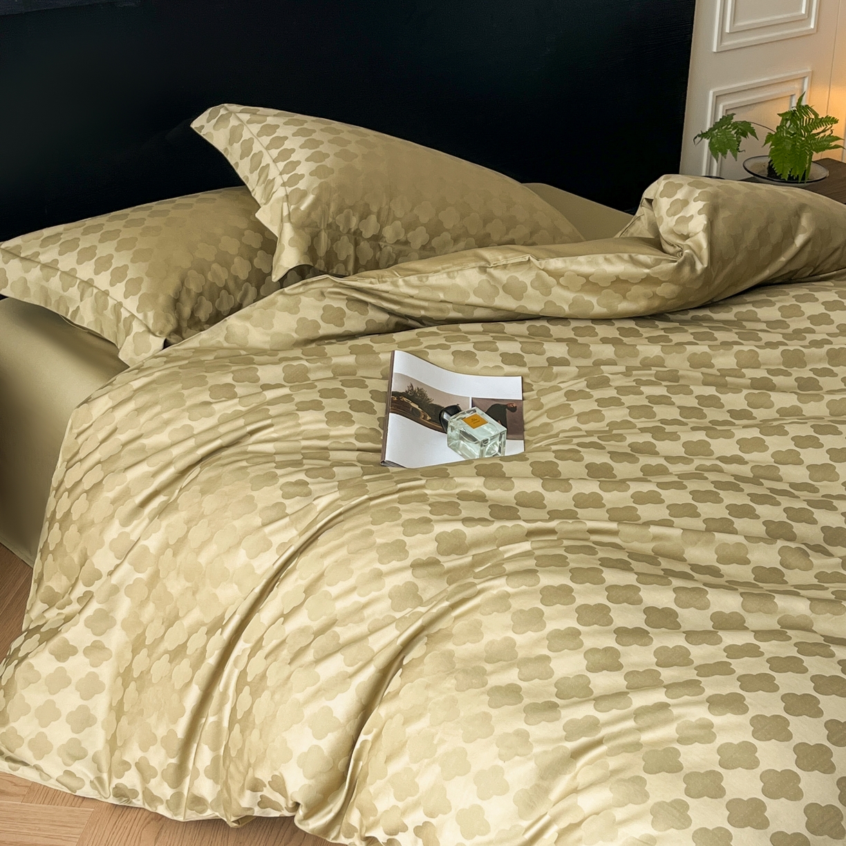 91家纺网 家纺一手货源 找家纺 群鹿家访 25年新款长绒棉简约款四件套 蒂凡朵