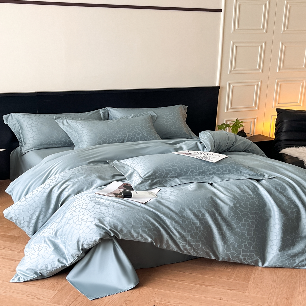 91家纺网 家纺一手货源 找家纺 群鹿家访 25年新款长绒棉简约款四件套 赫罗