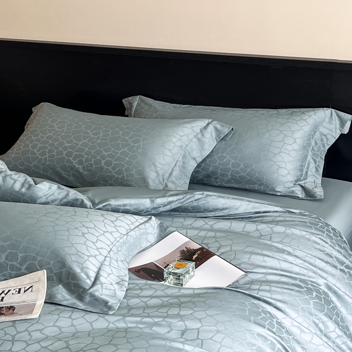 91家纺网 家纺一手货源 找家纺 群鹿家访 25年新款长绒棉简约款四件套 赫罗