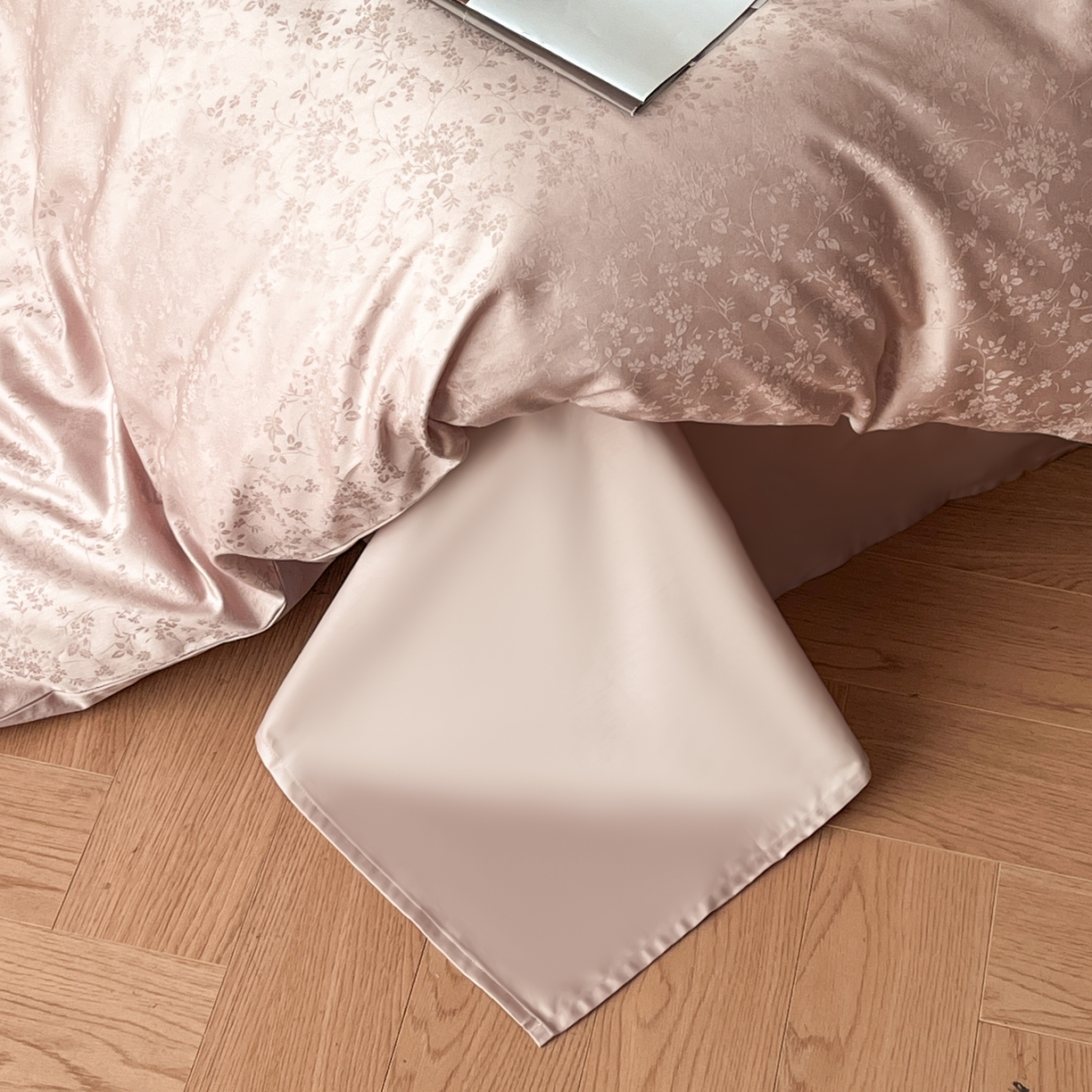 91家纺网 家纺一手货源 找家纺 群鹿家访 25年新款长绒棉简约款四件套 花容