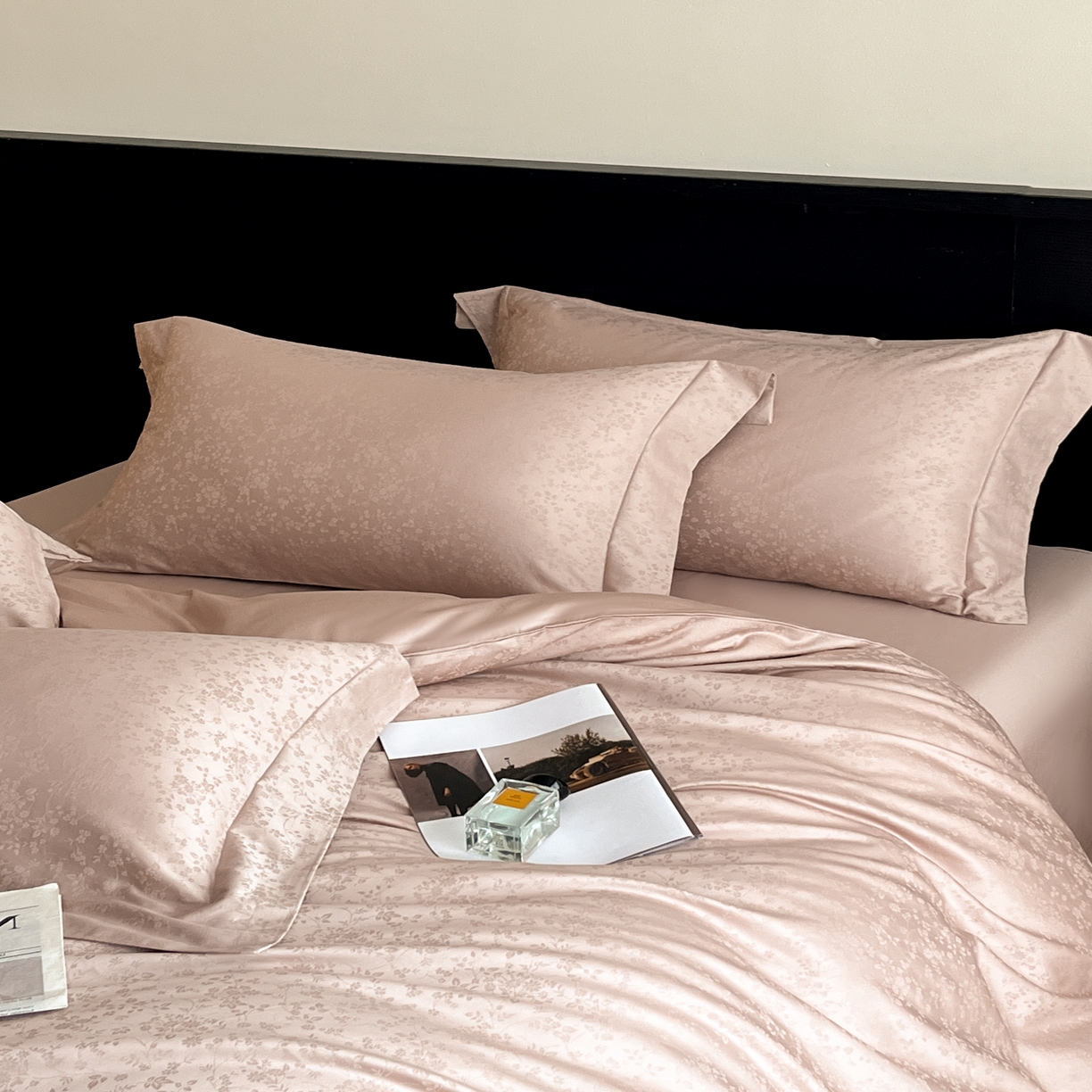 91家纺网 家纺一手货源 找家纺 群鹿家访 25年新款长绒棉简约款四件套 花容