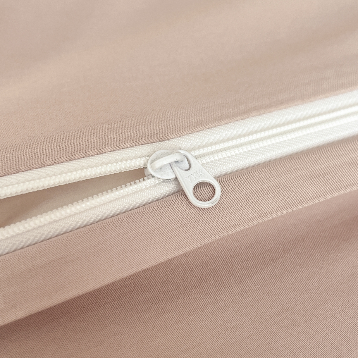 91家纺网 家纺一手货源 找家纺 群鹿家访 25年新款长绒棉简约款四件套 花容