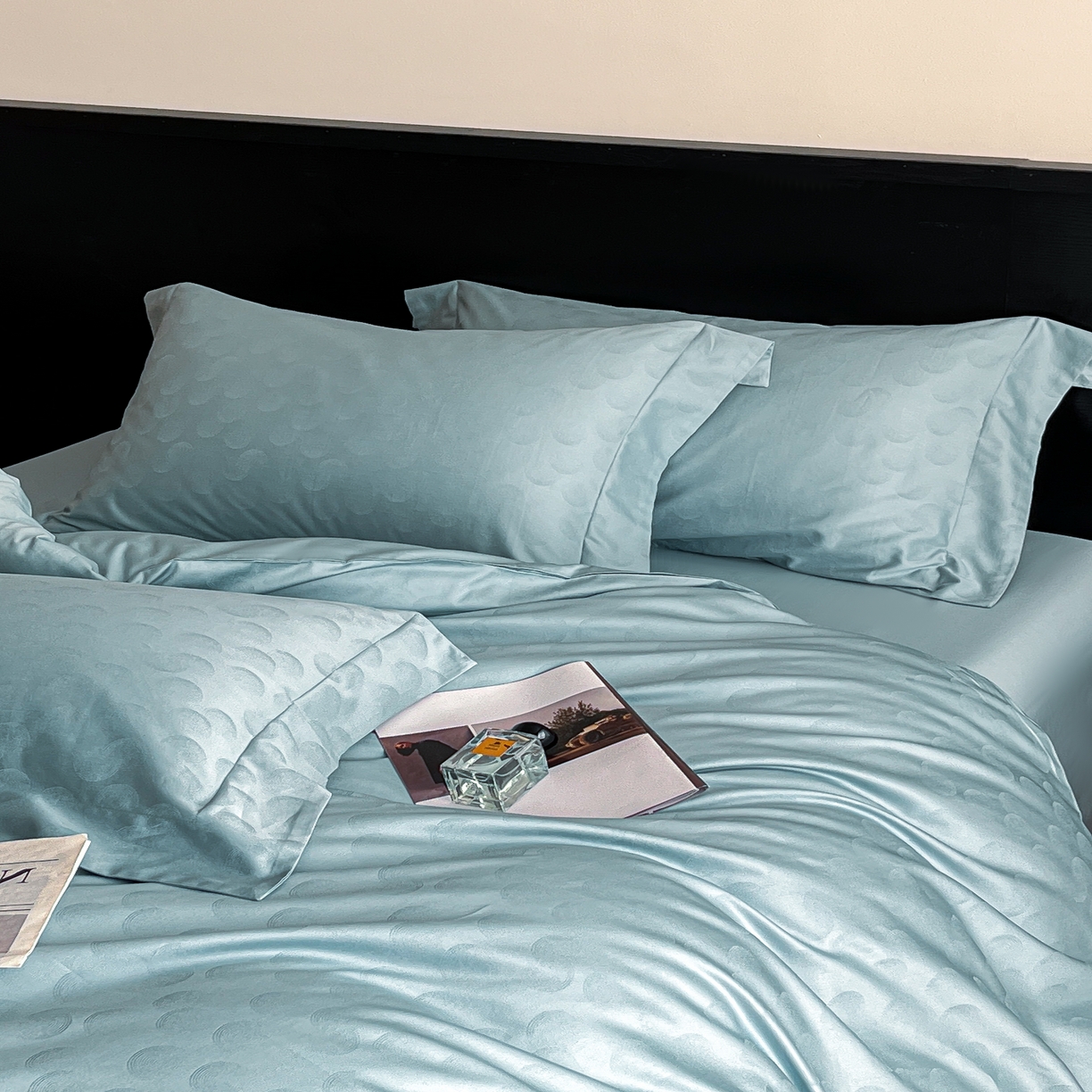 91家纺网 家纺一手货源 找家纺 群鹿家访 25年新款长绒棉简约款四件套 欢乐颂