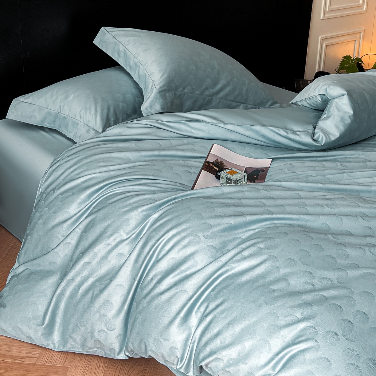 91家纺网 家纺一手货源 找家纺 群鹿家访 25年新款长绒棉简约款四件套 欢乐颂