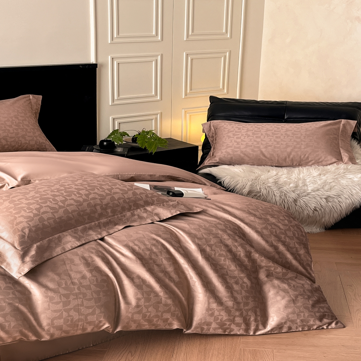 91家纺网 家纺一手货源 找家纺 群鹿家访 25年新款长绒棉简约款四件套 卡曼