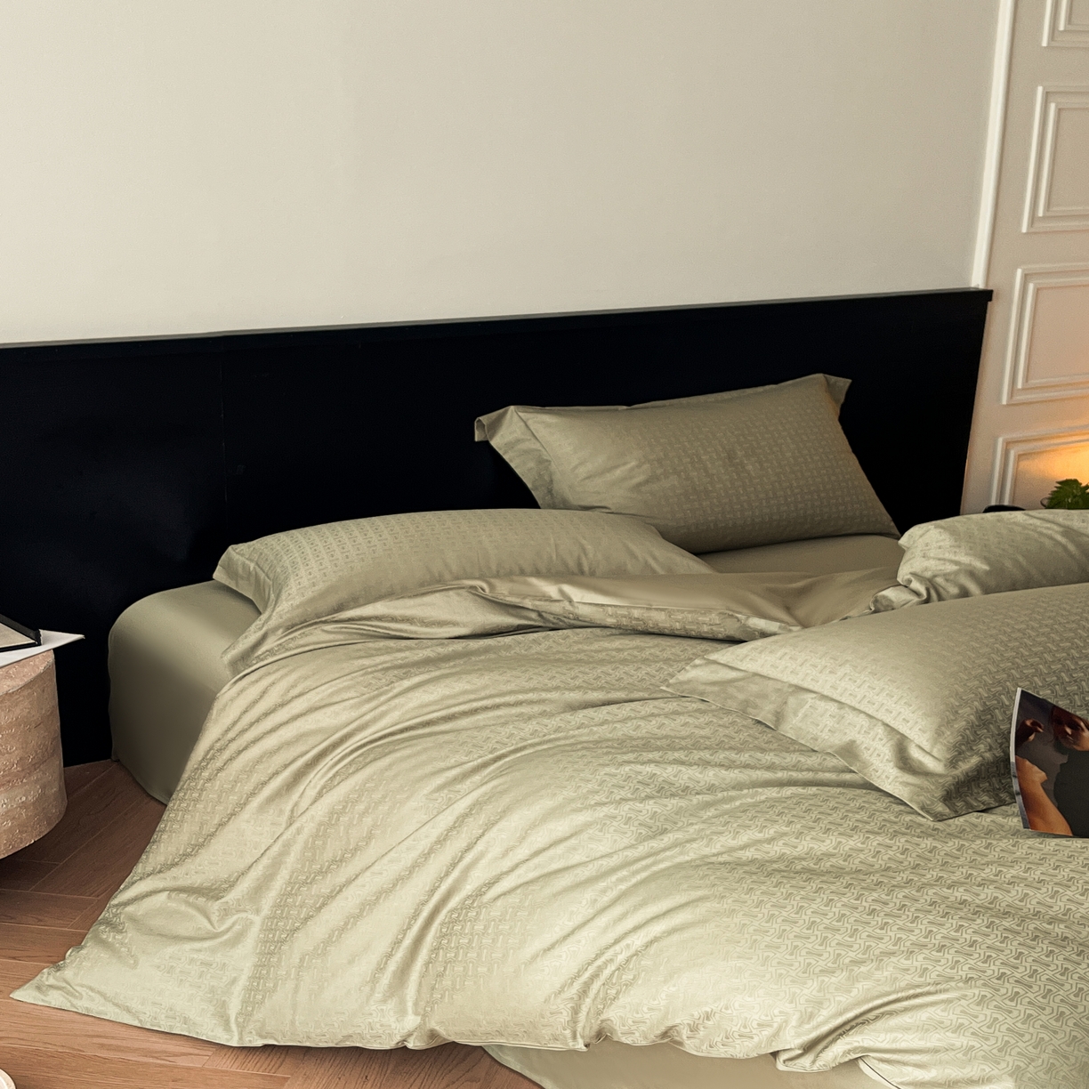 91家纺网 家纺一手货源 找家纺 群鹿家访 25年新款长绒棉简约款四件套 梦翼