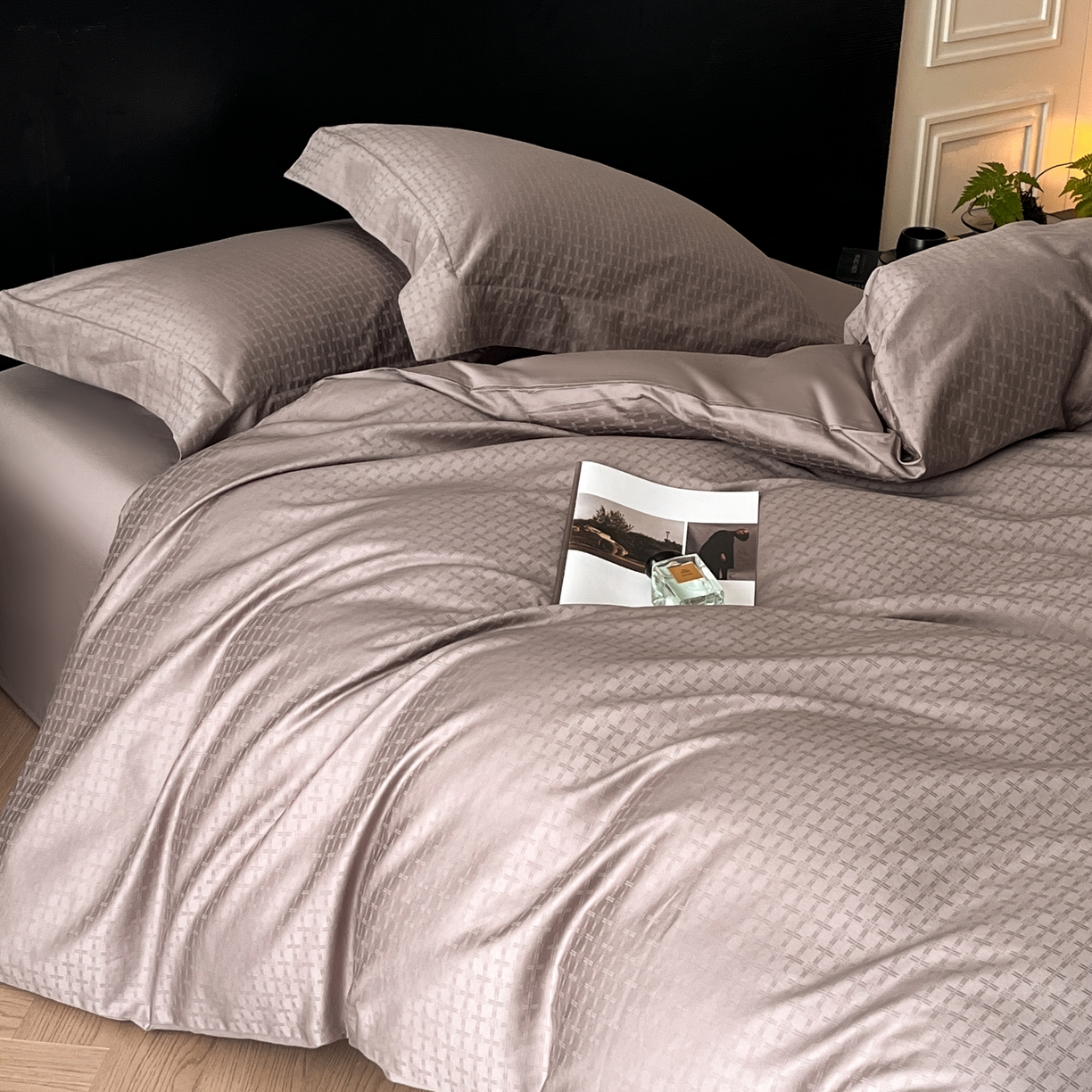 91家纺网 家纺一手货源 找家纺 群鹿家访 25年新款长绒棉简约款四件套 米娅