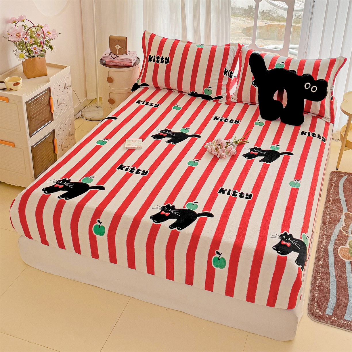 91家纺网 家纺一手货源 找家纺 名兮家居 2025新款高克重印花牛奶绒单床笠床笠单件 猫咪乐园