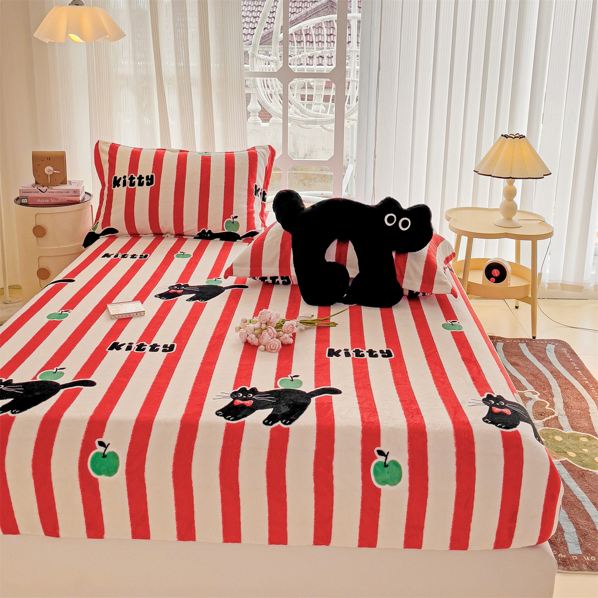 91家纺网 家纺一手货源 找家纺 名兮家居 2025新款高克重印花牛奶绒单床笠床笠单件 猫咪乐园