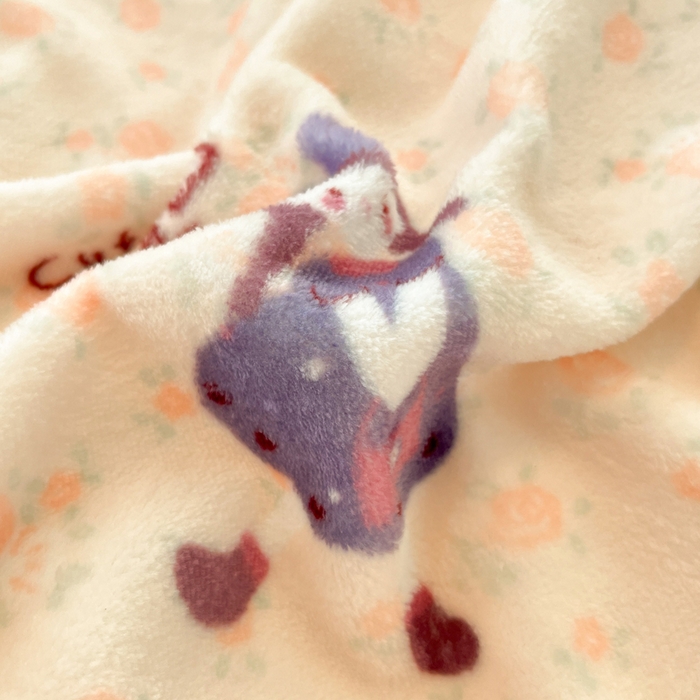 91家纺网 家纺一手货源 找家纺 寐居家纺 2025新款印花牛奶绒四件套 春日女孩