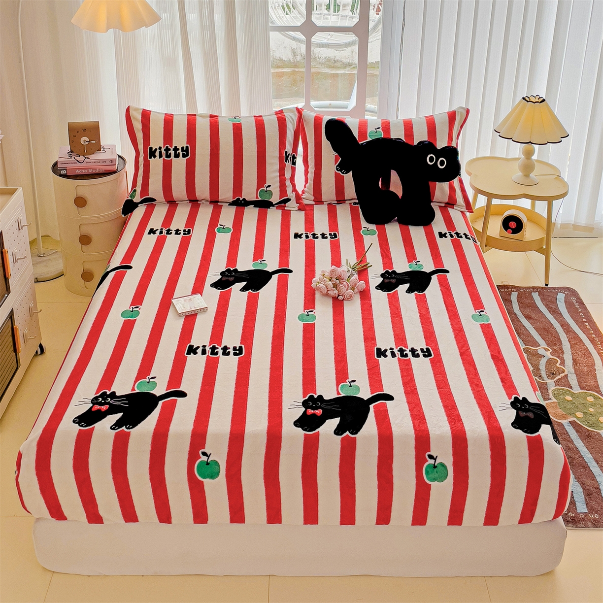 91家纺网 家纺一手货源 找家纺 名兮家居 2025新款高克重印花牛奶绒单床笠床笠单件 猫咪乐园