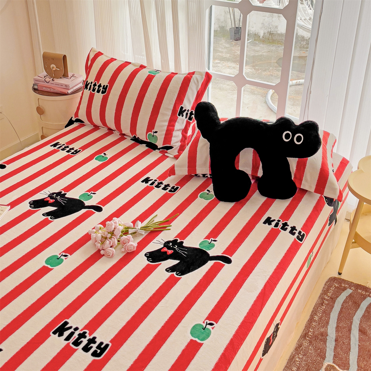 91家纺网 家纺一手货源 找家纺 名兮家居 2025新款高克重印花牛奶绒单床笠床笠单件 猫咪乐园