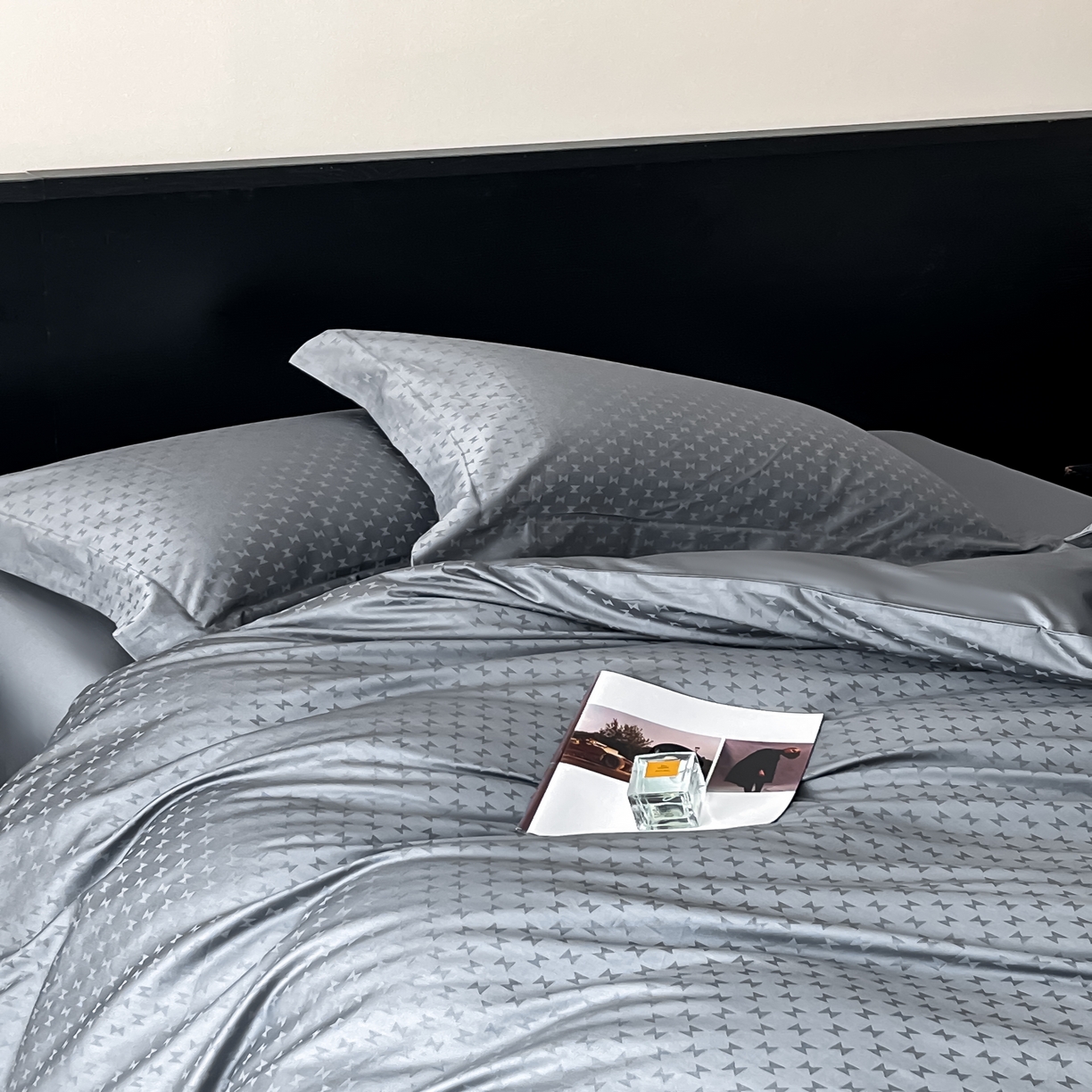 91家纺网 家纺一手货源 找家纺 群鹿家访 25年新款长绒棉简约款四件套 时间沙漏