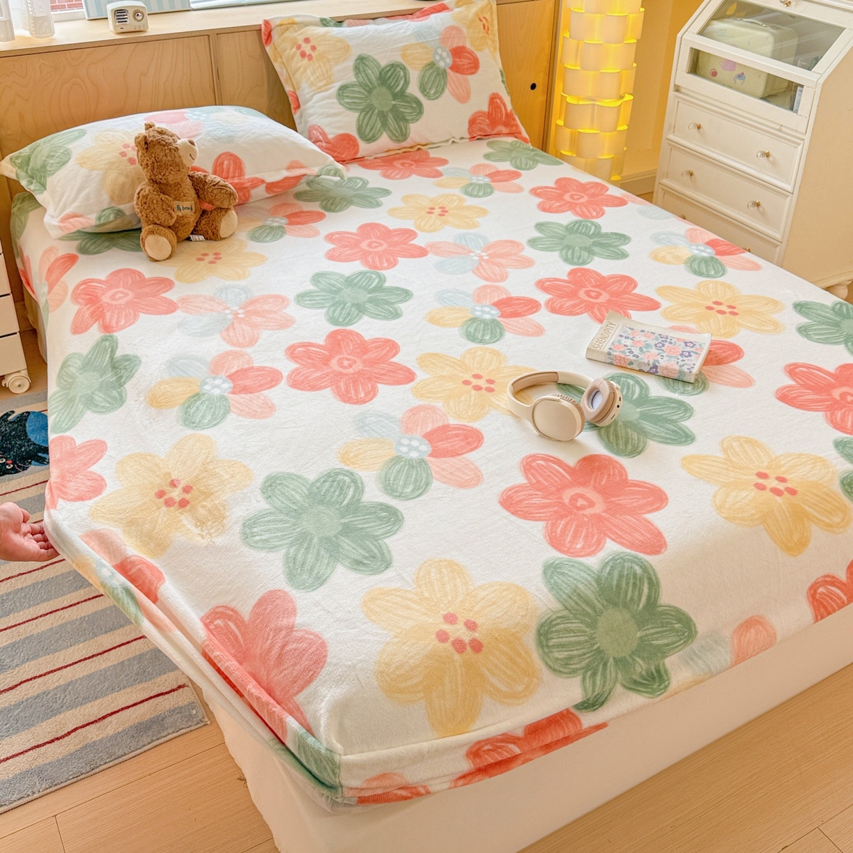 91家纺网 家纺一手货源 找家纺 名兮家居 2025新款高克重印花牛奶绒单床笠床笠单件 倾城