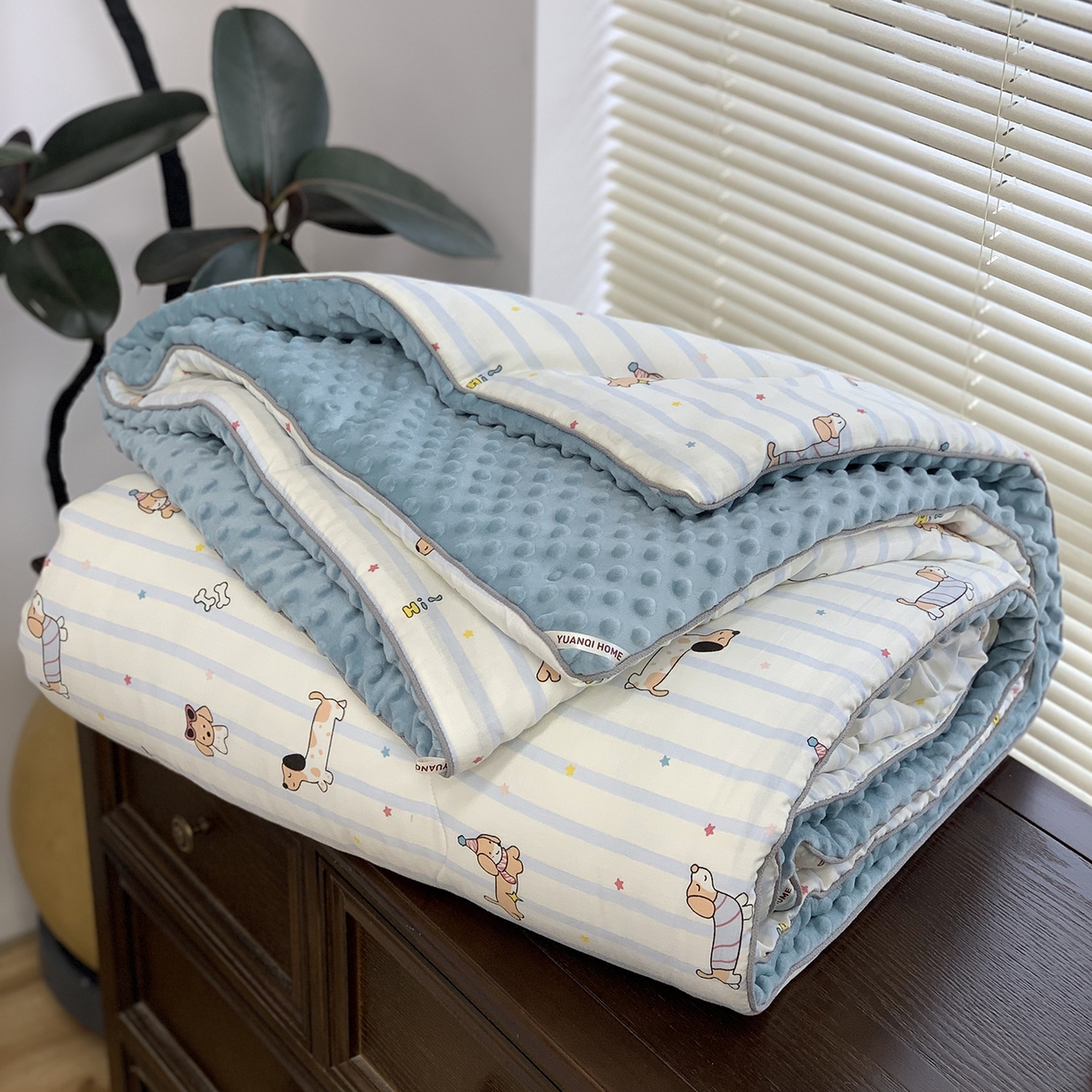 91家纺网 家纺一手货源 找家纺 源启生活 2025新款全棉双层纱豆豆被被子被芯 旺仔