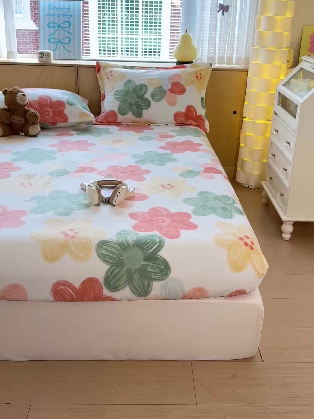 91家纺网 家纺一手货源 找家纺 名兮家居 2025新款高克重印花牛奶绒单床笠床笠单件 倾城