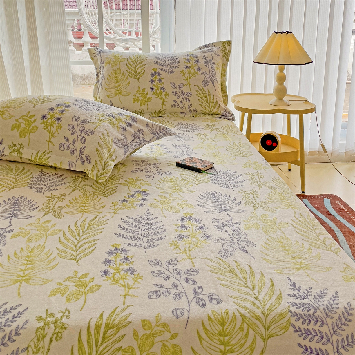 91家纺网 家纺一手货源 找家纺 名兮家居 2025新款高克重印花牛奶绒单床笠床笠单件 清新物语