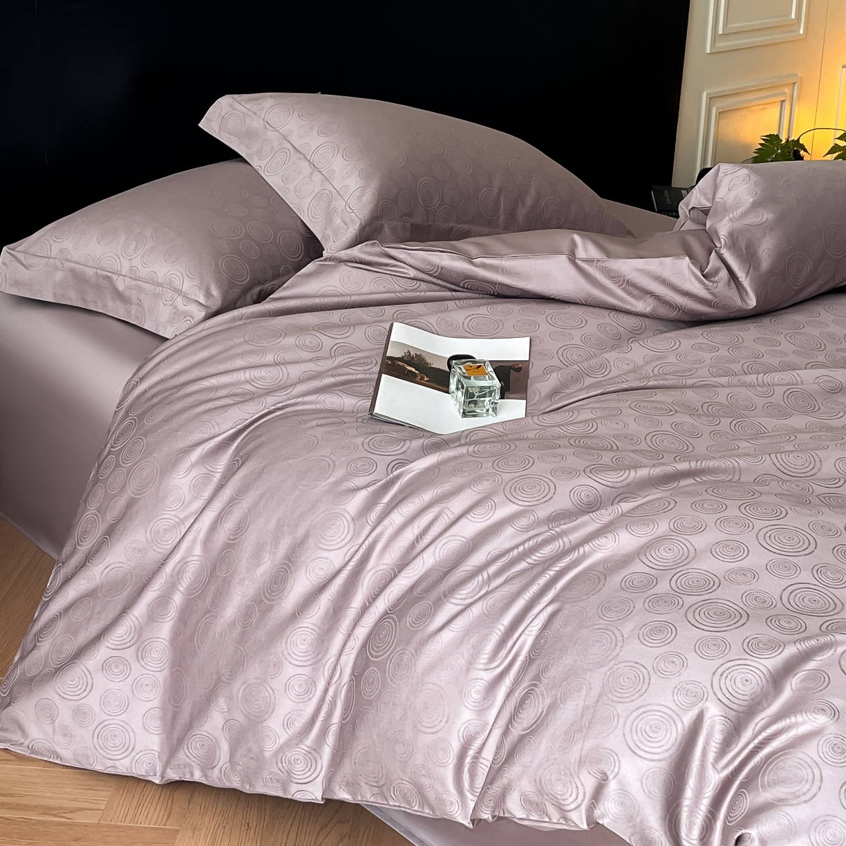 91家纺网 家纺一手货源 找家纺 群鹿家访 25年新款长绒棉简约款四件套 壹朵甜