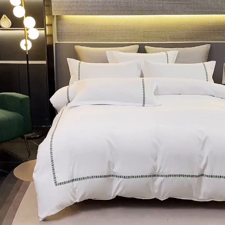 91家纺网 家纺一手货源 找家纺 啊雅家居 2026新款加厚磨毛织带绑带款民宿四件套 小织带绑带款