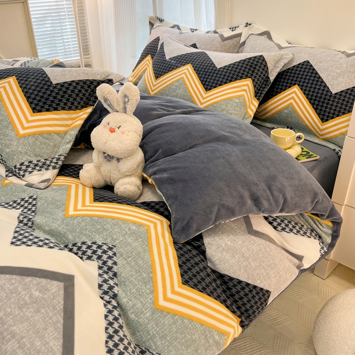 91家纺网 家纺一手货源 找家纺 寐居家纺 2025新款印花牛奶绒四件套 简约格