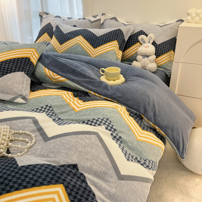 91家纺网 家纺一手货源 找家纺 寐居家纺 2025新款印花牛奶绒四件套 简约格