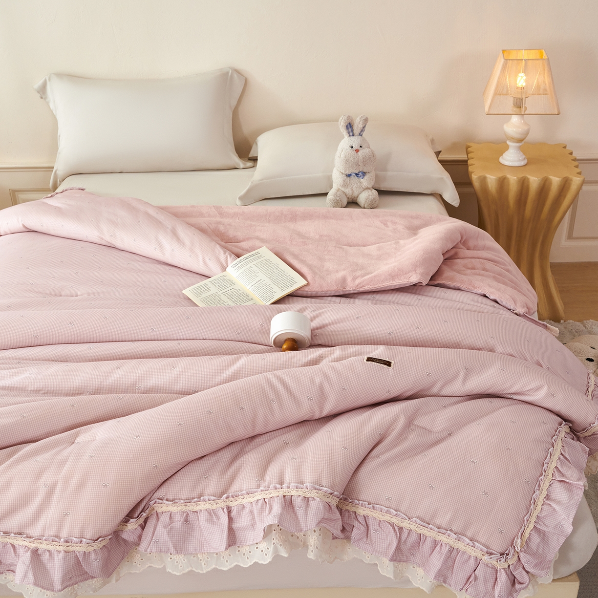 91家纺网 家纺一手货源 找家纺 （总）优希家纺 2025新款秘境花园春秋被被子被芯