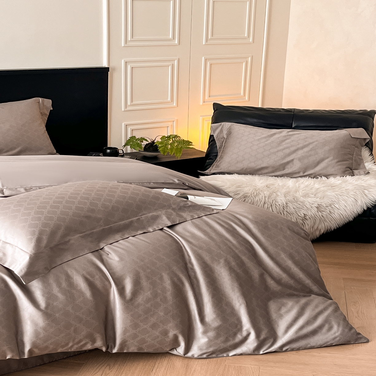 91家纺网 家纺一手货源 找家纺 群鹿家访 25年新款长绒棉简约款四件套 艺维