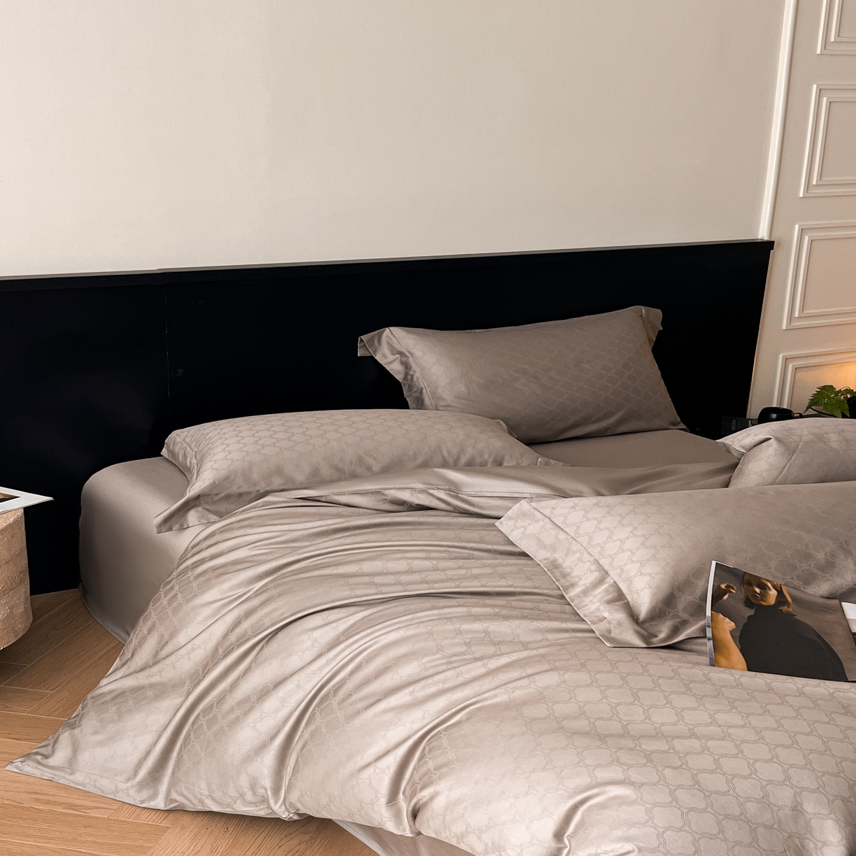 91家纺网 家纺一手货源 找家纺 群鹿家访 25年新款长绒棉简约款四件套 艺维