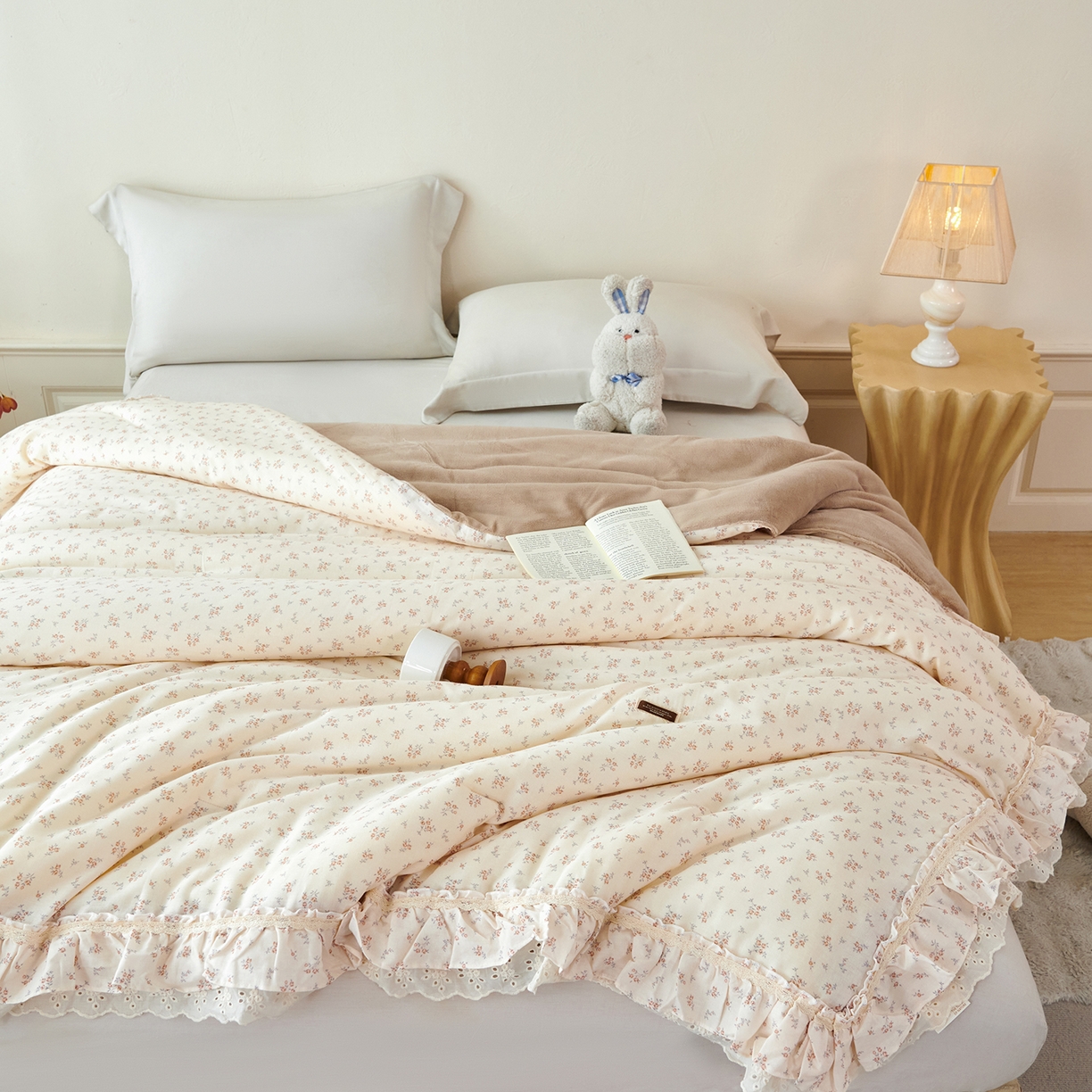 91家纺网 家纺一手货源 找家纺 （总）优希家纺 2025新款秘境花园春秋被被子被芯