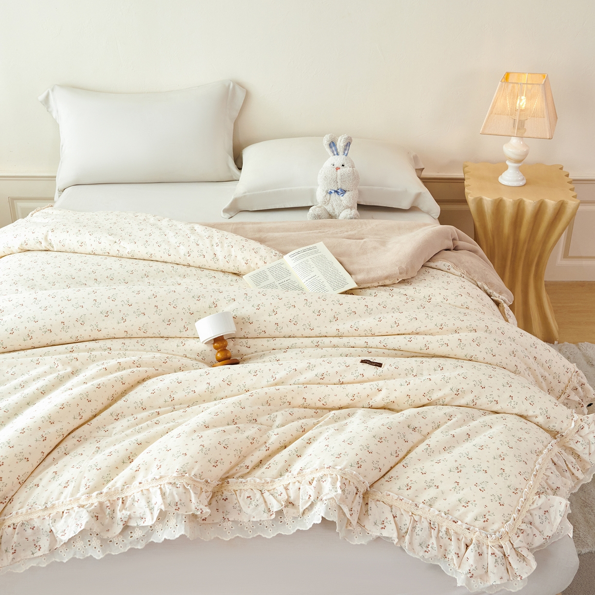 91家纺网 家纺一手货源 找家纺 （总）优希家纺 2025新款秘境花园春秋被被子被芯