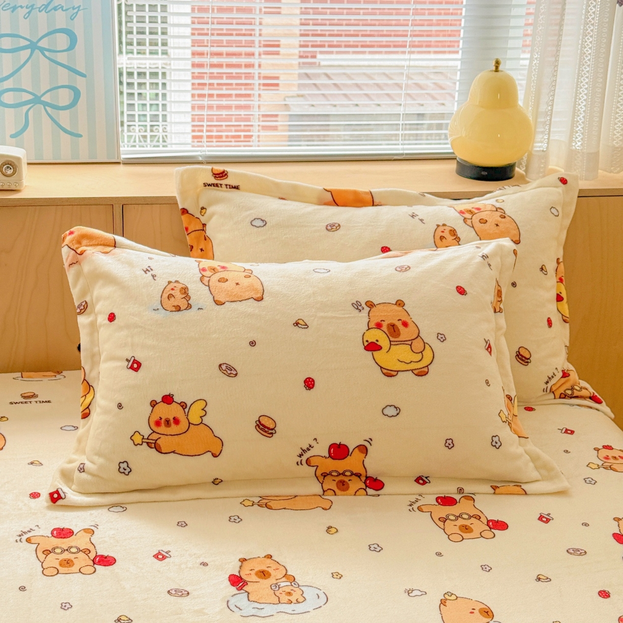 91家纺网 家纺一手货源 找家纺 名兮家居 2025新款高克重印花牛奶绒单床笠床笠单件 贪吃巴拉