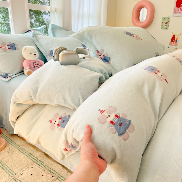 寐居家纺 2025新款印花牛奶绒四件套 洛洛小狗