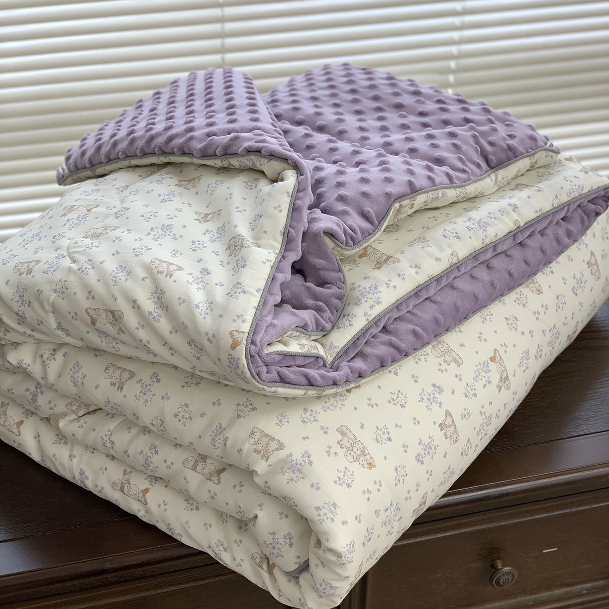 91家纺网 家纺一手货源 找家纺 源启生活 2025新款全棉双层纱豆豆被被子被芯 乖乖兔