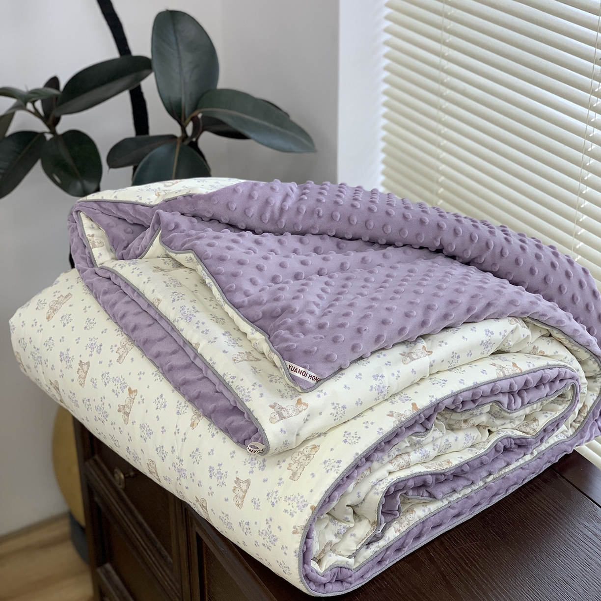 91家纺网 家纺一手货源 找家纺 源启生活 2025新款全棉双层纱豆豆被被子被芯 乖乖兔