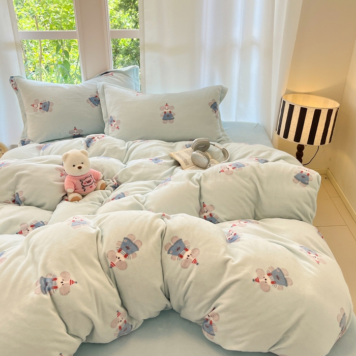 91家纺网 家纺一手货源 找家纺 寐居家纺 2025新款印花牛奶绒四件套 洛洛小狗