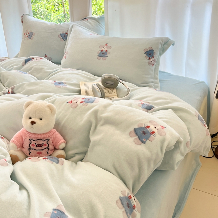 91家纺网 家纺一手货源 找家纺 寐居家纺 2025新款印花牛奶绒四件套 洛洛小狗