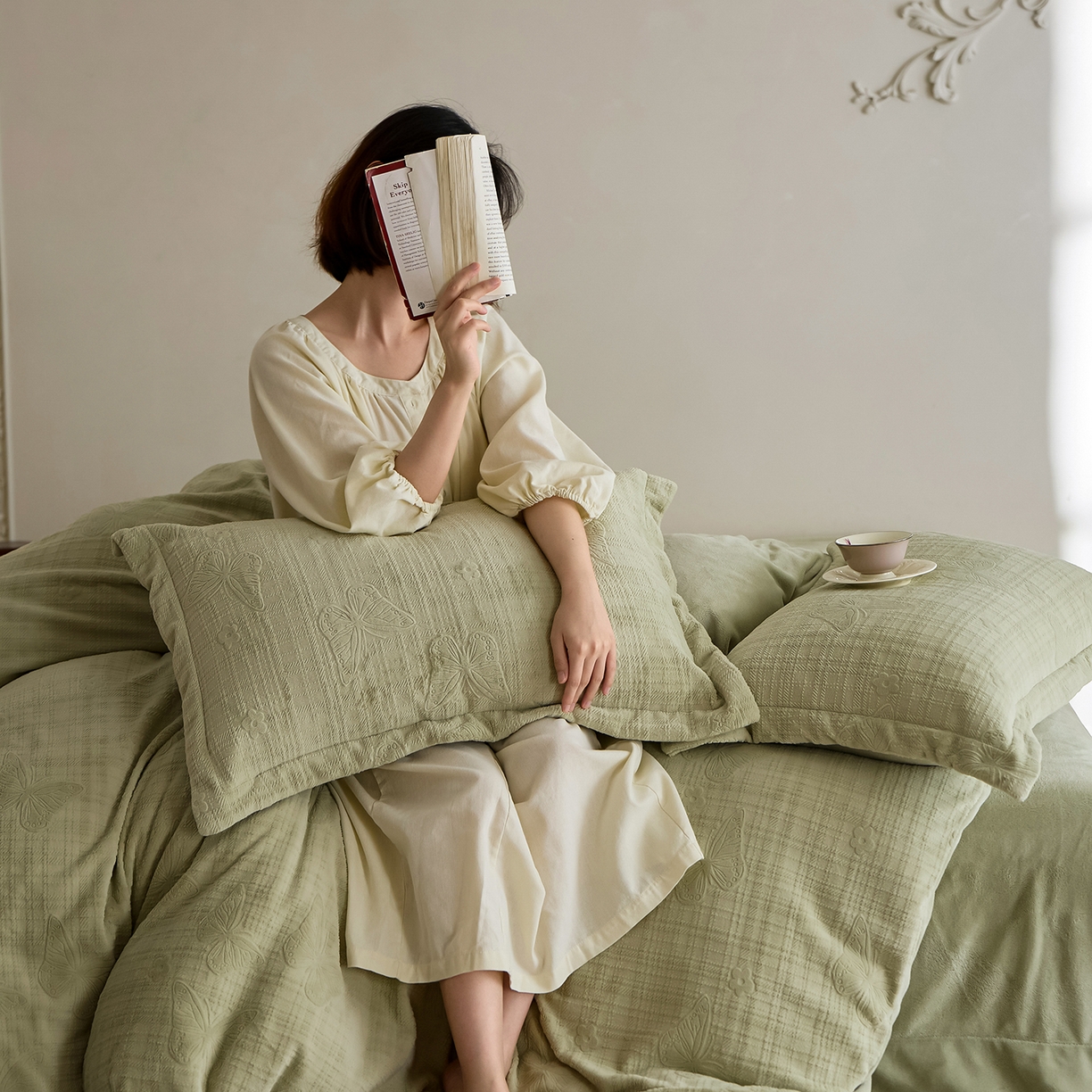 91家纺网 家纺一手货源 找家纺 （总）亿梵家居 2025秋冬新款A类全消光牛奶绒立体5D雕花绒四件套-风格一 （提供买家秀）