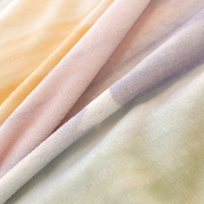 91家纺网 家纺一手货源 找家纺 寐居家纺 2025新款印花牛奶绒四件套 七彩流星