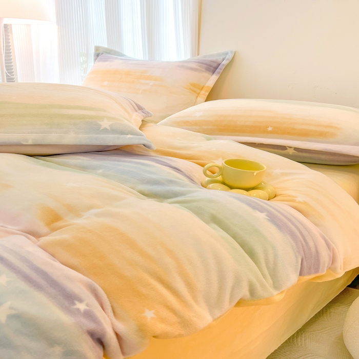 91家纺网 家纺一手货源 找家纺 寐居家纺 2025新款印花牛奶绒四件套 七彩流星